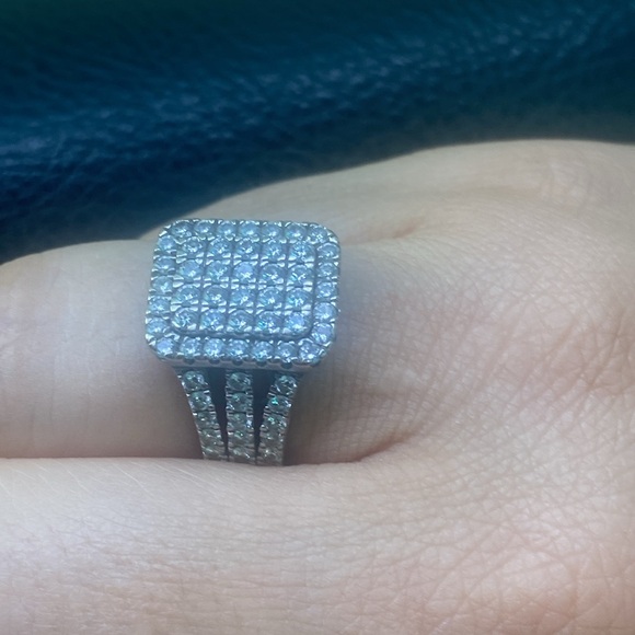 Diamond ring size woman’s 8 - Picture 6 of 12